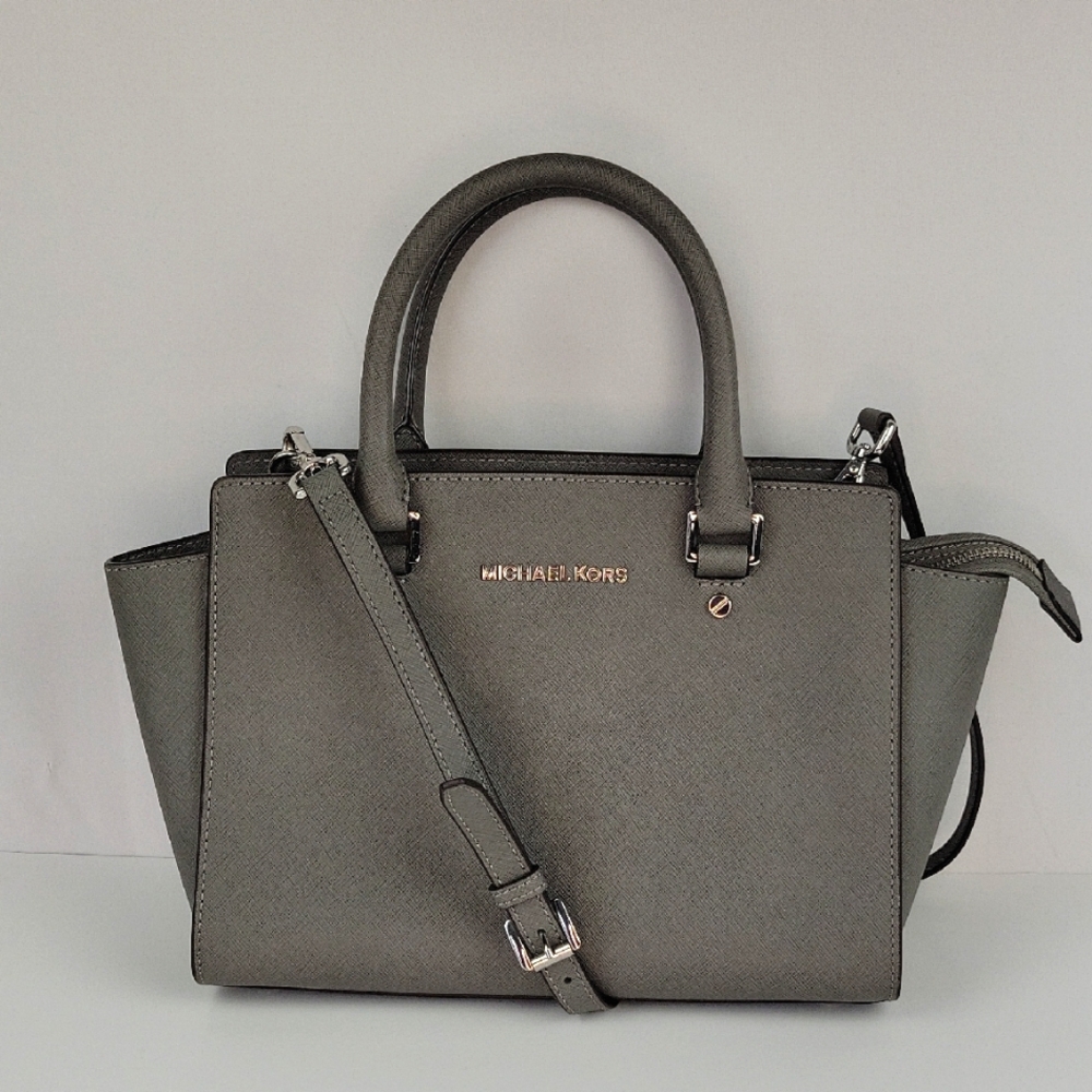 Michael Kors Saffiano Leather Selma Crossbody Bag Grey EUC